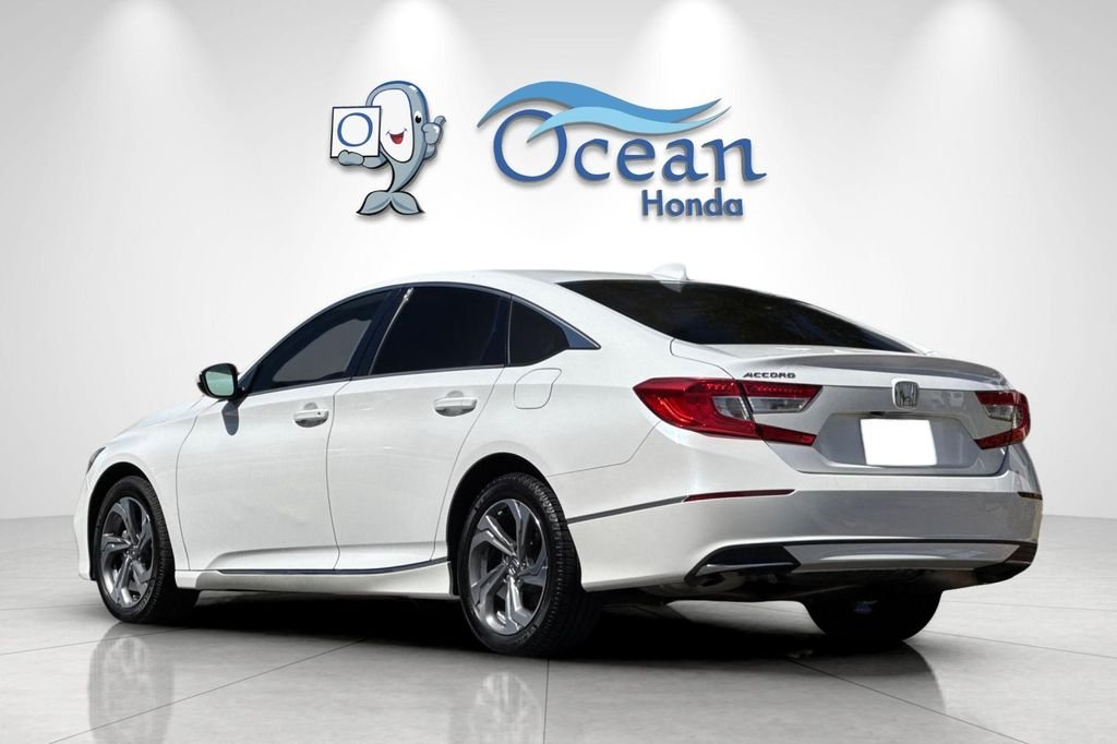 Used 2018 Platinum White Pearl Honda EX image 6