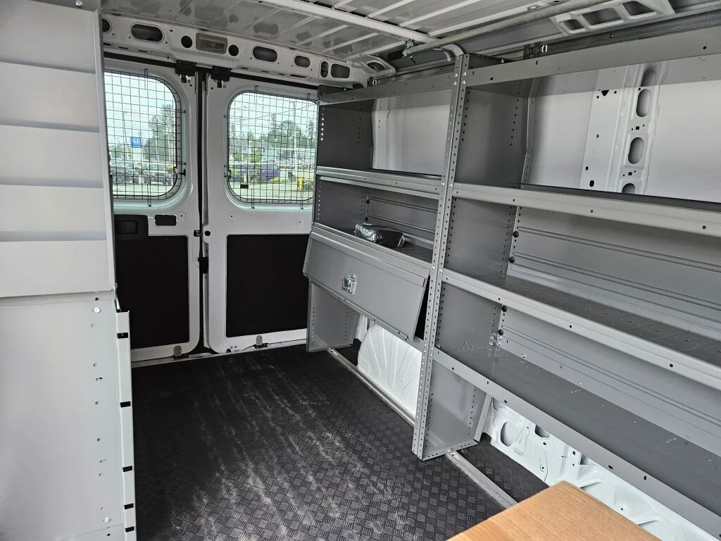 Used 2025 White Ram Base image 13