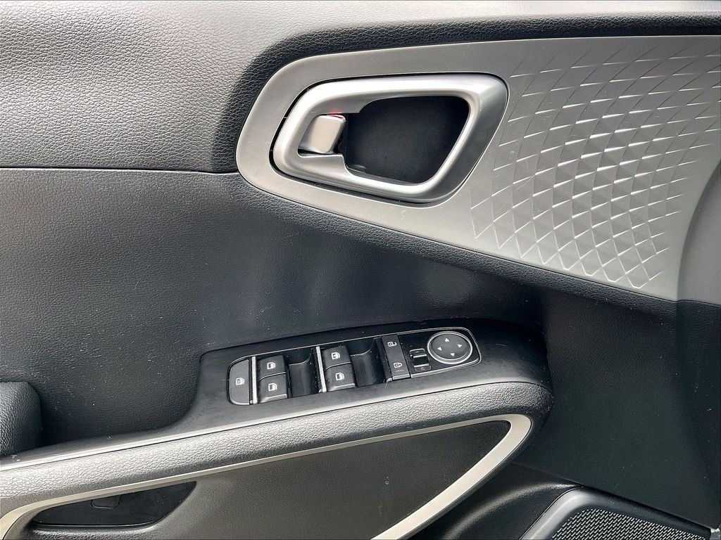 Used 2024 Gravity Gray Kia LX image 35