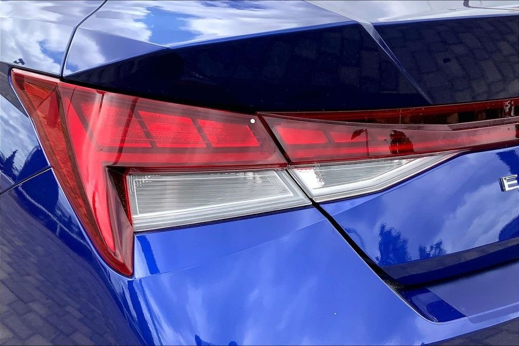 Used 2022 Blue Hyundai Limited image 21