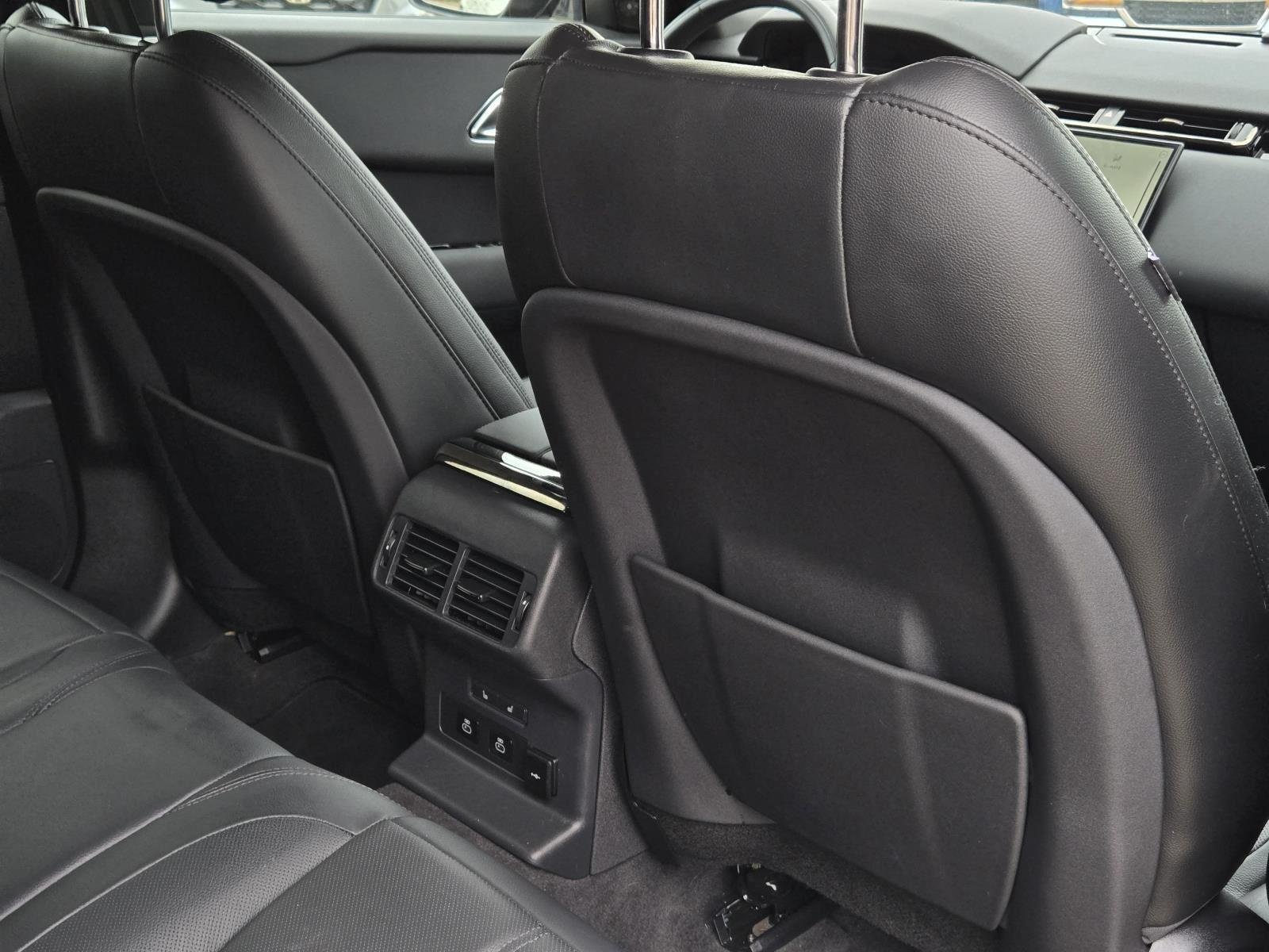 Used 2025 Santorini Black Metallic Land Rover Dynamic SE image 40