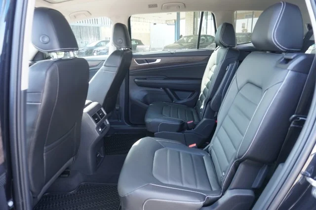2024 Volkswagen Atlas SEL - Photo 23