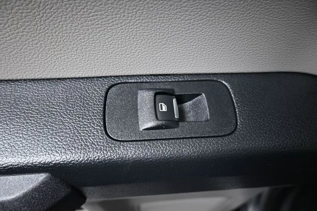 Used 2019 Gray Ford XL image 11