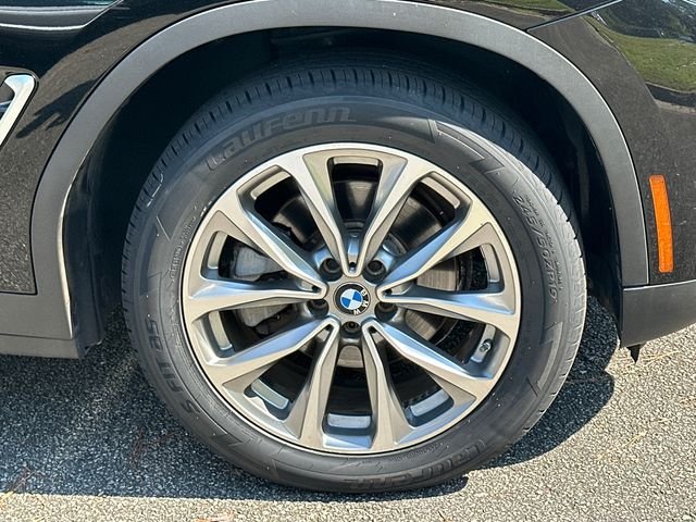 Used 2019 Black BMW xDrive30i image 4