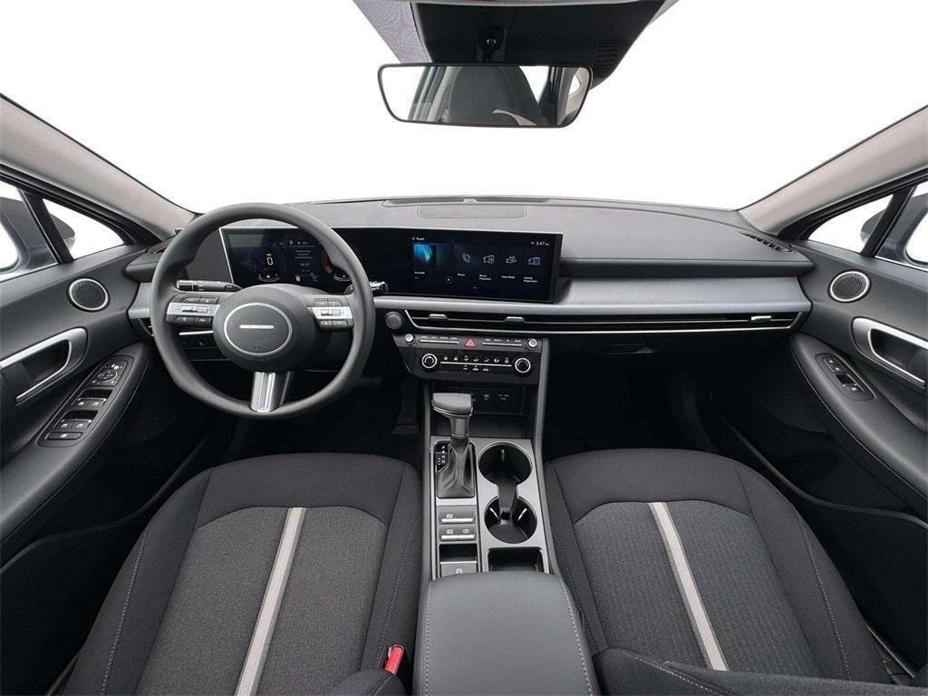 New 2026 Blue Hyundai SE image 13