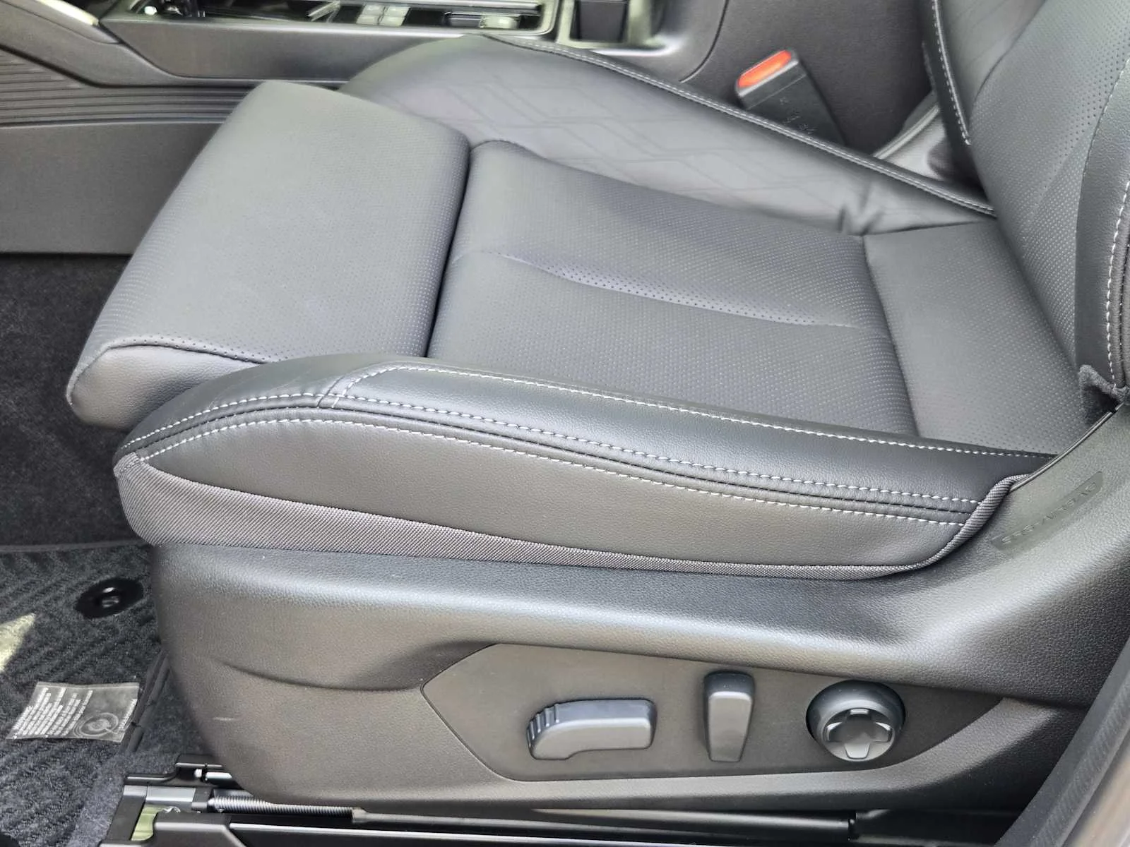 New 2026 ICE SILVER METALLIC Subaru Touring XT image 16