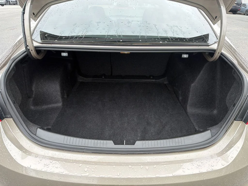 Used 2022 Gray Chevrolet LS image 18