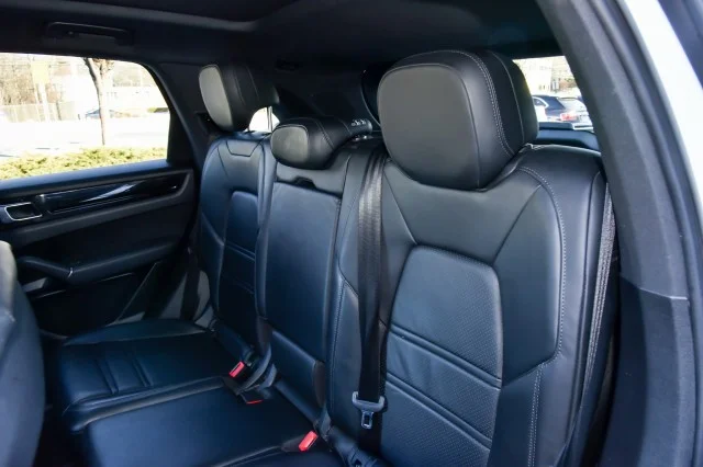 2023 Porsche Cayenne Base - Photo 21