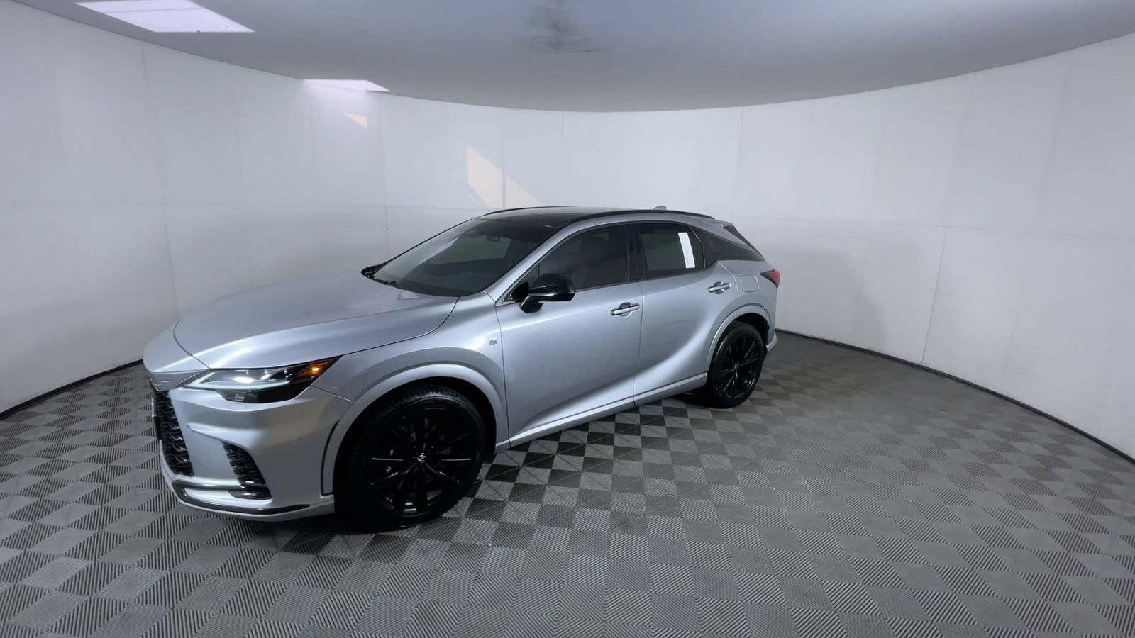 Used 2023 Iridium Lexus RX 500h F SPORT Performance image 4