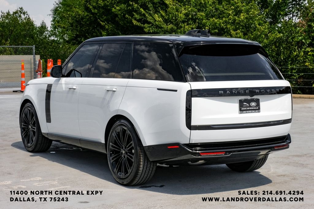 New 2027 Fuji White Land Rover SE image 8