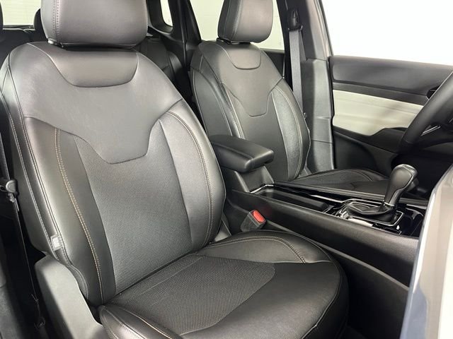 Used 2023 Gray Jeep Limited image 43