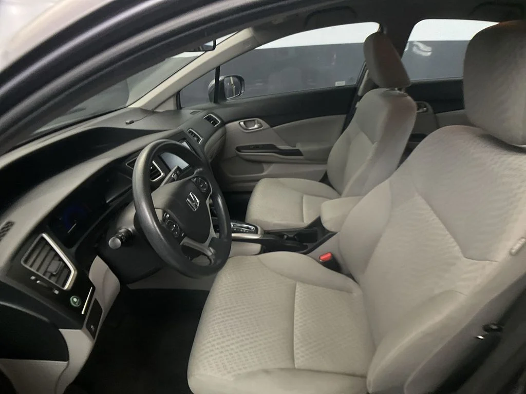 Used 2015 Modern Steel Metallic Honda LX image 31