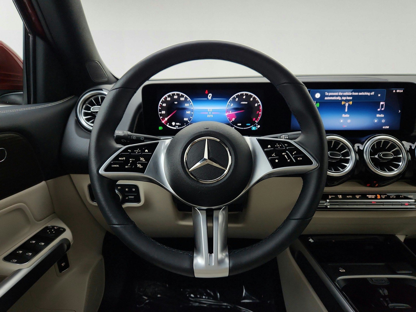 Certified Used 2026 MANUFAKTUR Patagonia Red Metallic Mercedes-Benz GLB 250 image 26