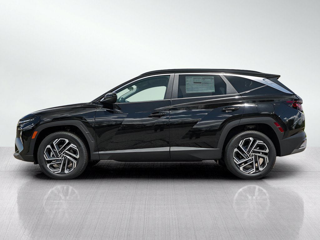 New 2026 Phantom Black Hyundai SEL Plus AWD image 4