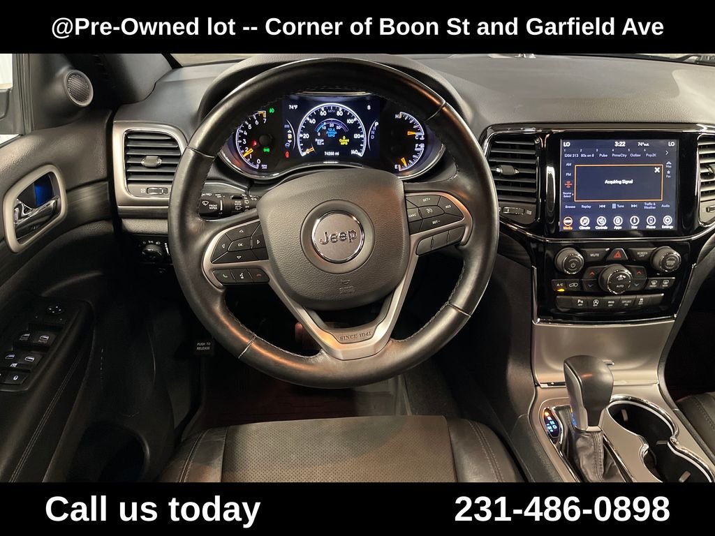 Used 2020  Jeep Laredo image 17