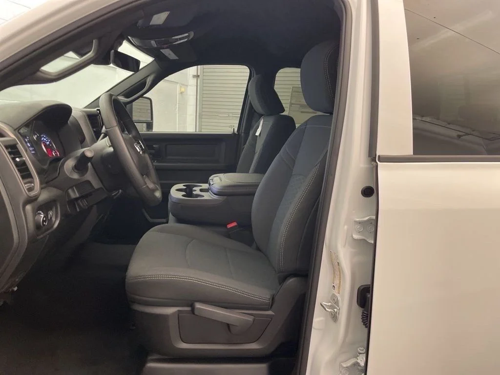 New 2026 White Ram Tradesman DRW image 17