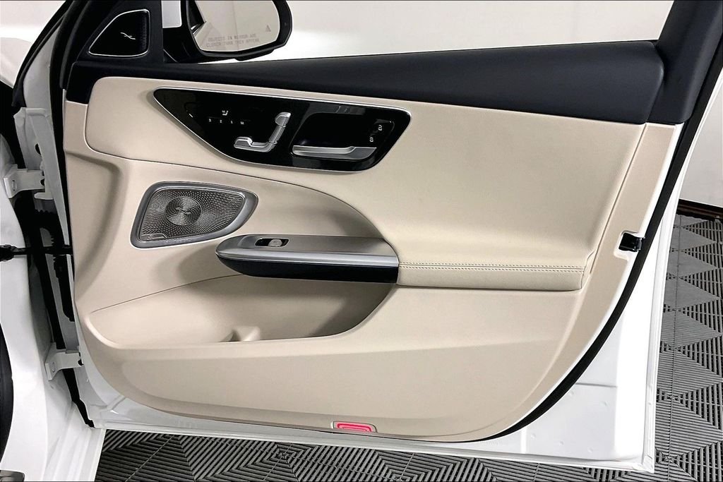 2026 Mercedes-Benz C-Class Sedan C 300 - Photo 16