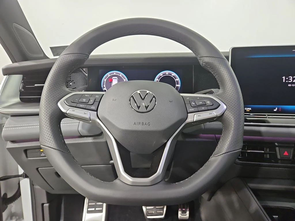 New 2026 White Volkswagen 2.0T SE R-Line Black image 14