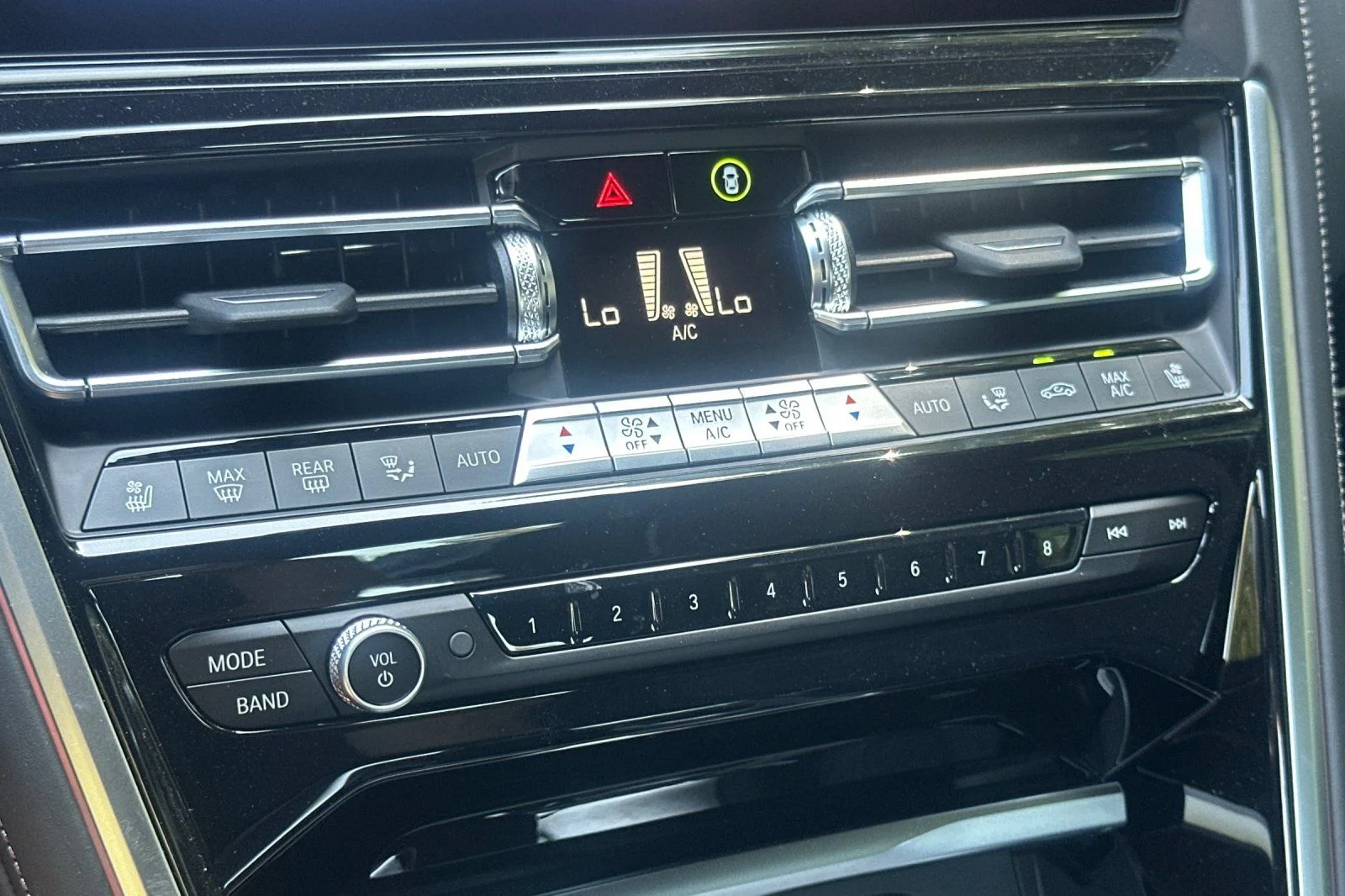 2026 BMW 8 Series 840i - Photo 16