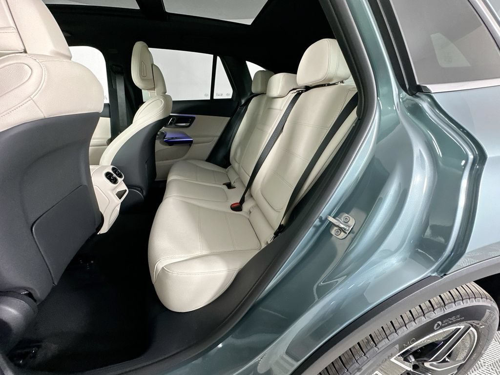 New 2026 Verde Silver Metallic Mercedes-Benz GLC 300 image 60