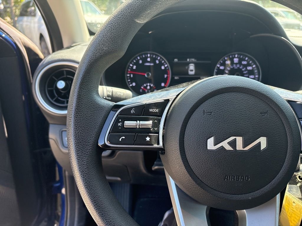 Used 2023 Blue Kia LXS image 21