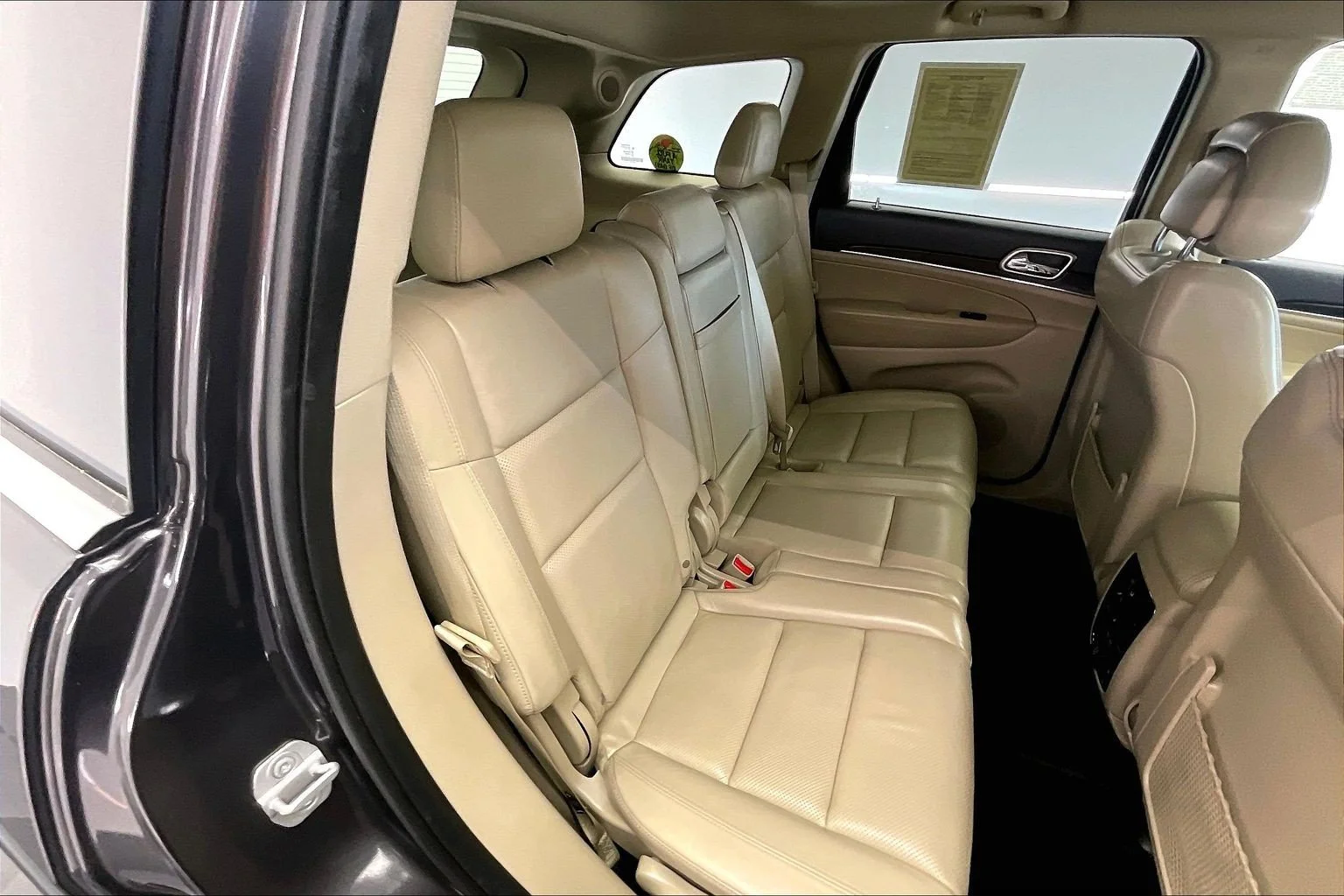 Used 2014 Granite Crystal Metallic Clearcoat Jeep Limited image 18