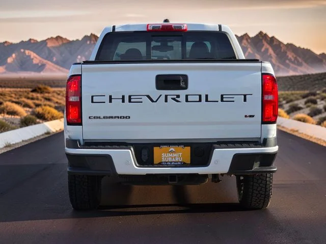 Used 2022 White Chevrolet Z71 image 5
