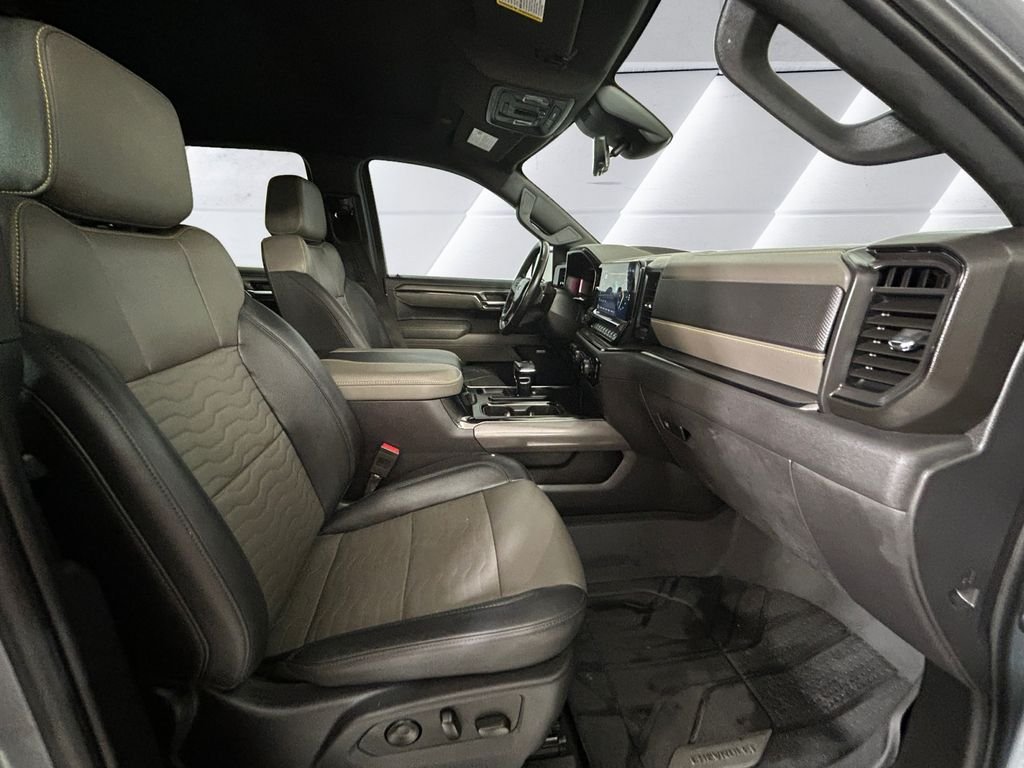 Used 2024 Gray Chevrolet ZR2 image 12