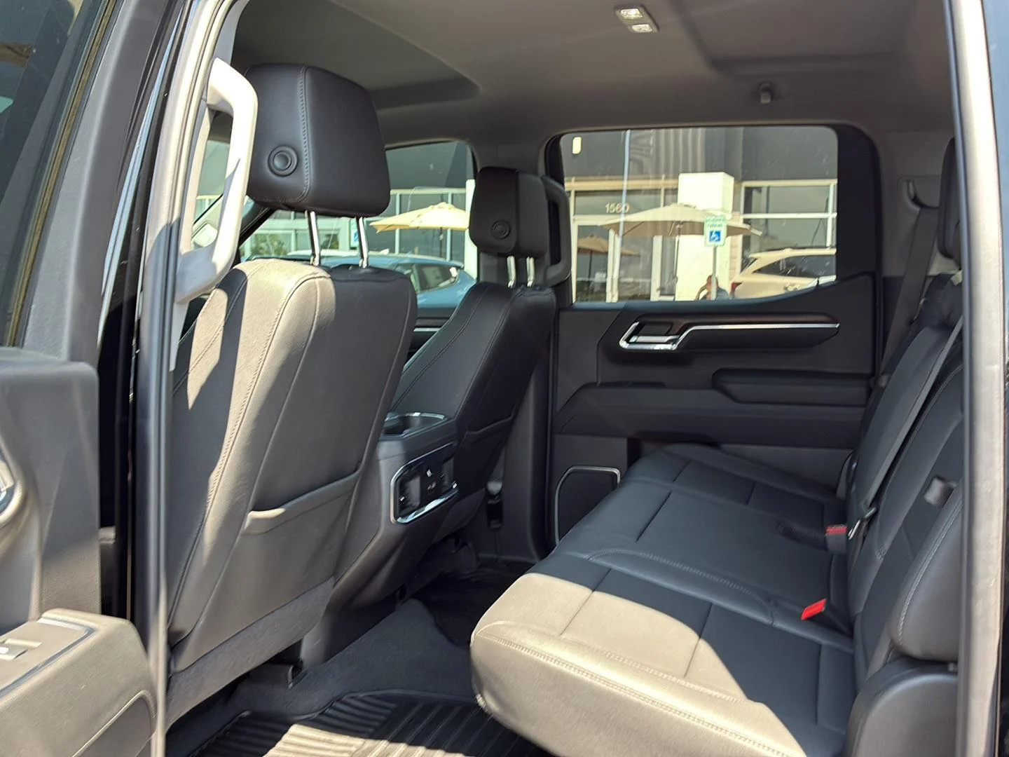 Used 2025 Onyx Black GMC SLT image 21