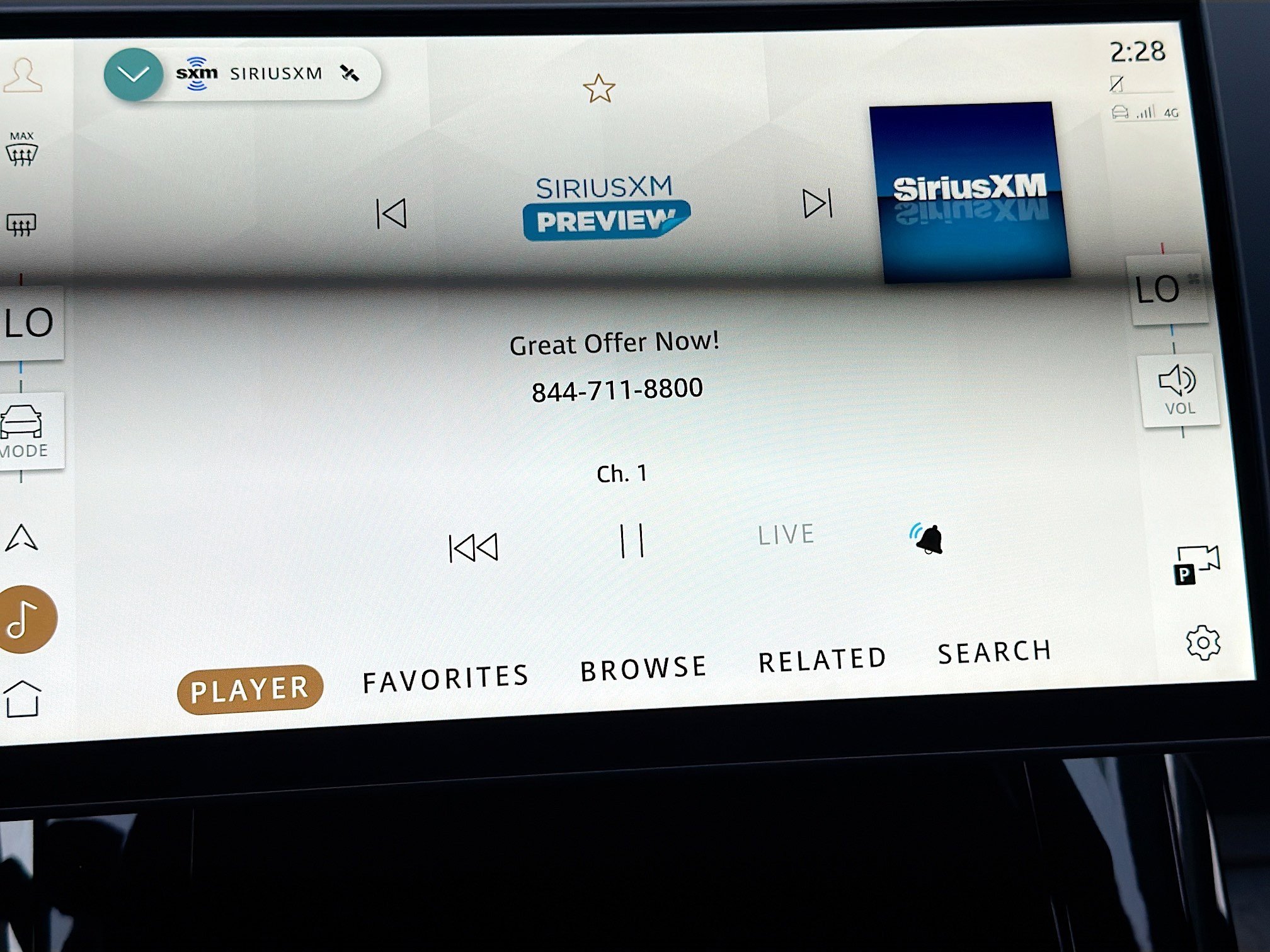 New 2026 Ostuni Pearl White Land Rover SE image 33
