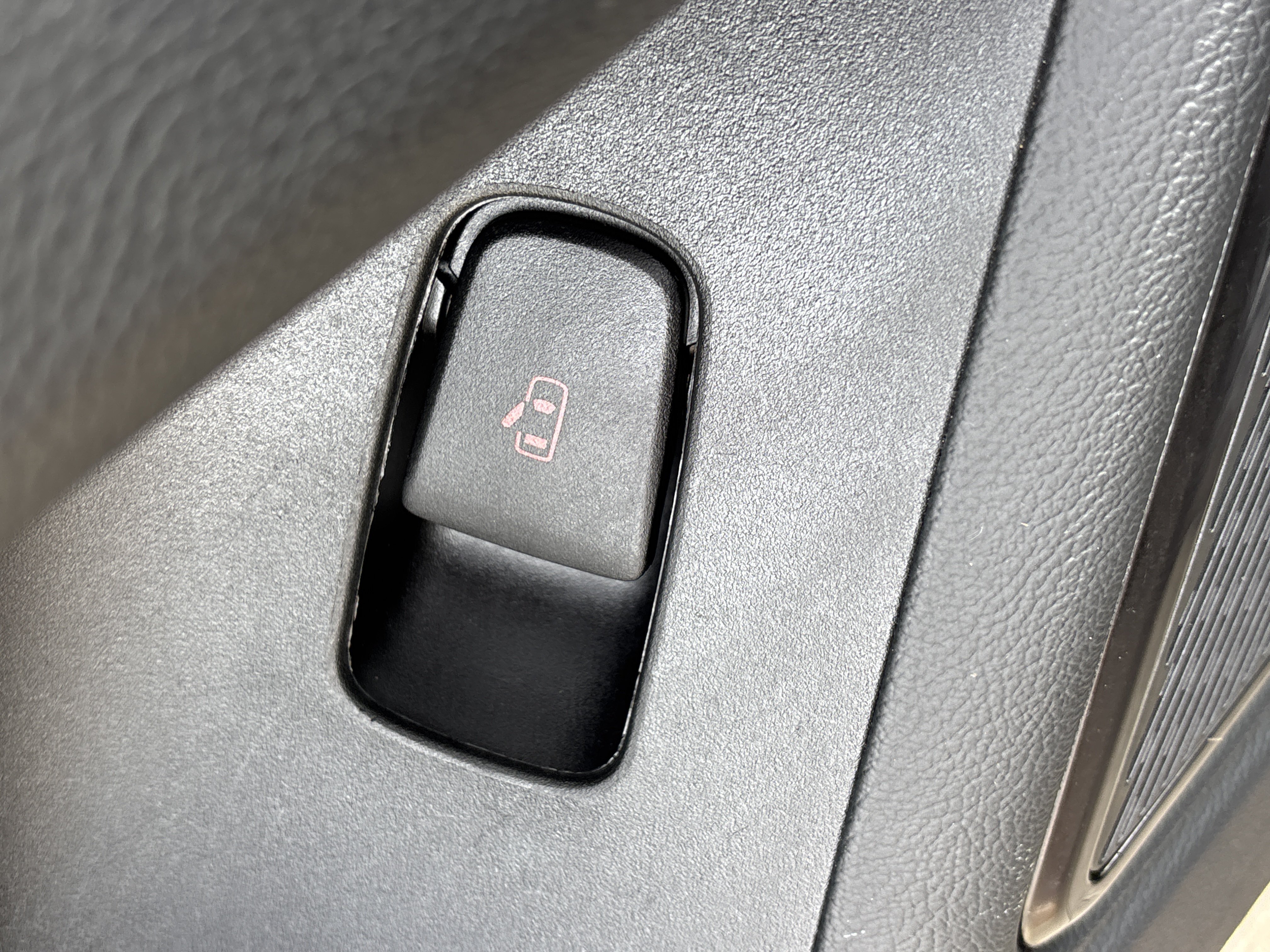 Used 2023 Grigio Lava Metallic Maserati GT AWD image 23