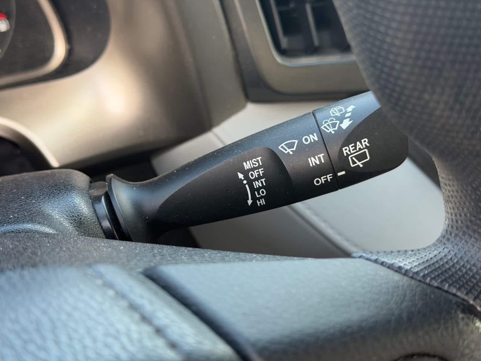 Used 2014 Classic Silver Metallic Toyota LE image 11