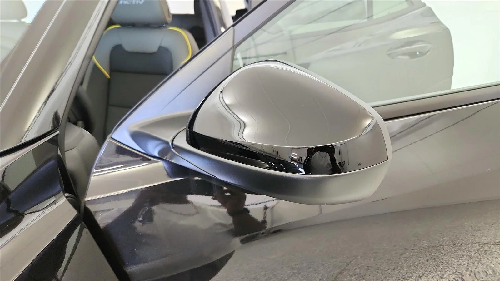 New 2026 Mosaic Black Metallic Chevrolet ACTIV image 36