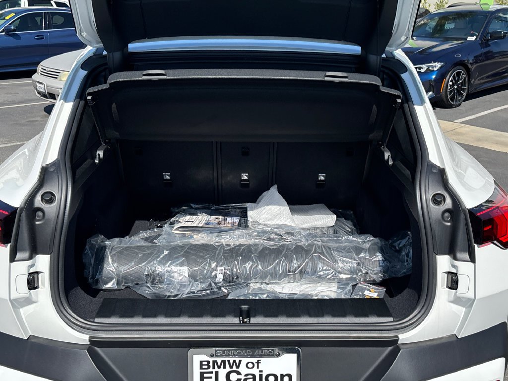 New 2026 Alpine White BMW xDrive28i image 9