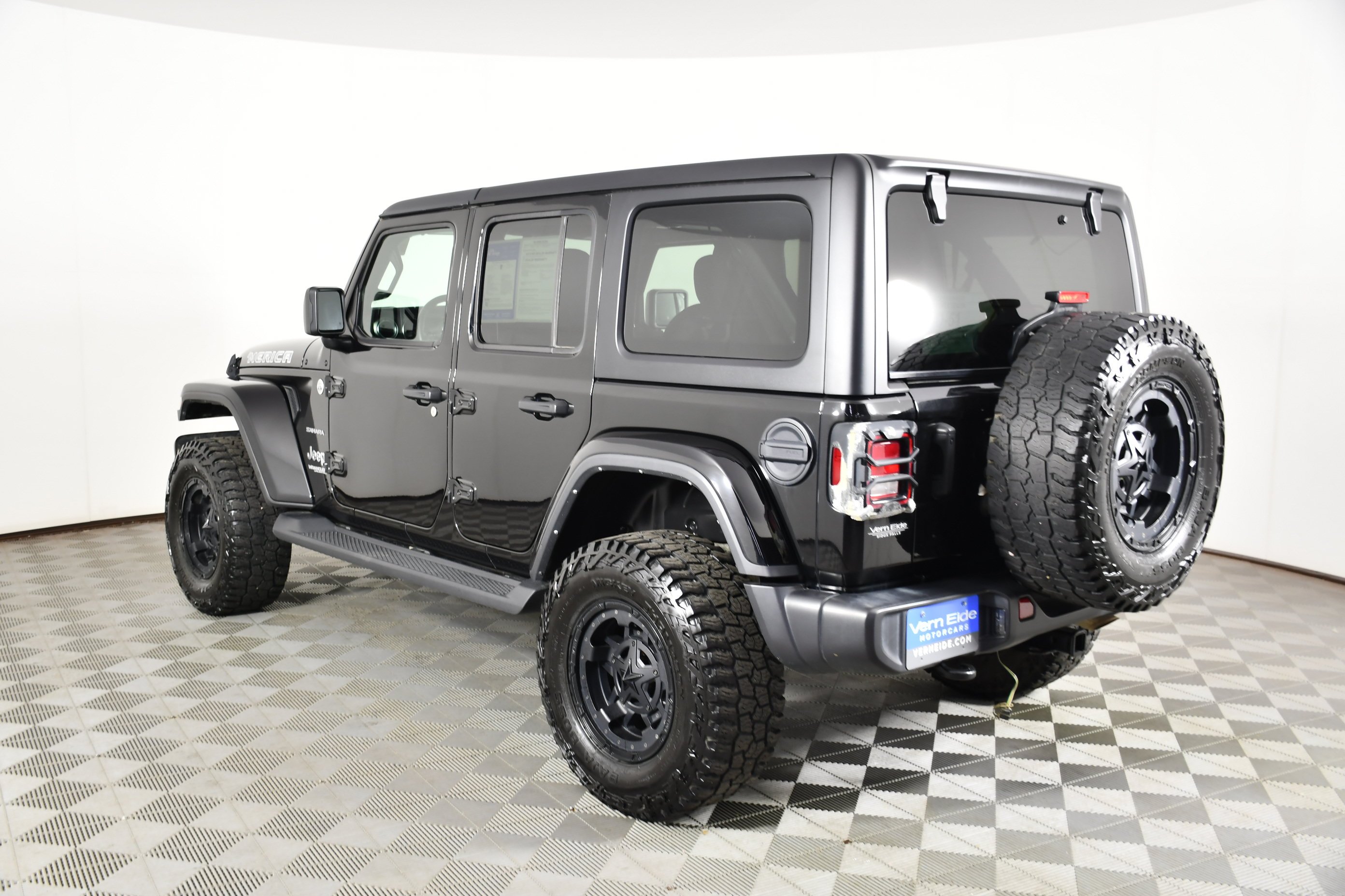 Used 2021 Black Clearcoat Jeep Unlimited Sahara image 8