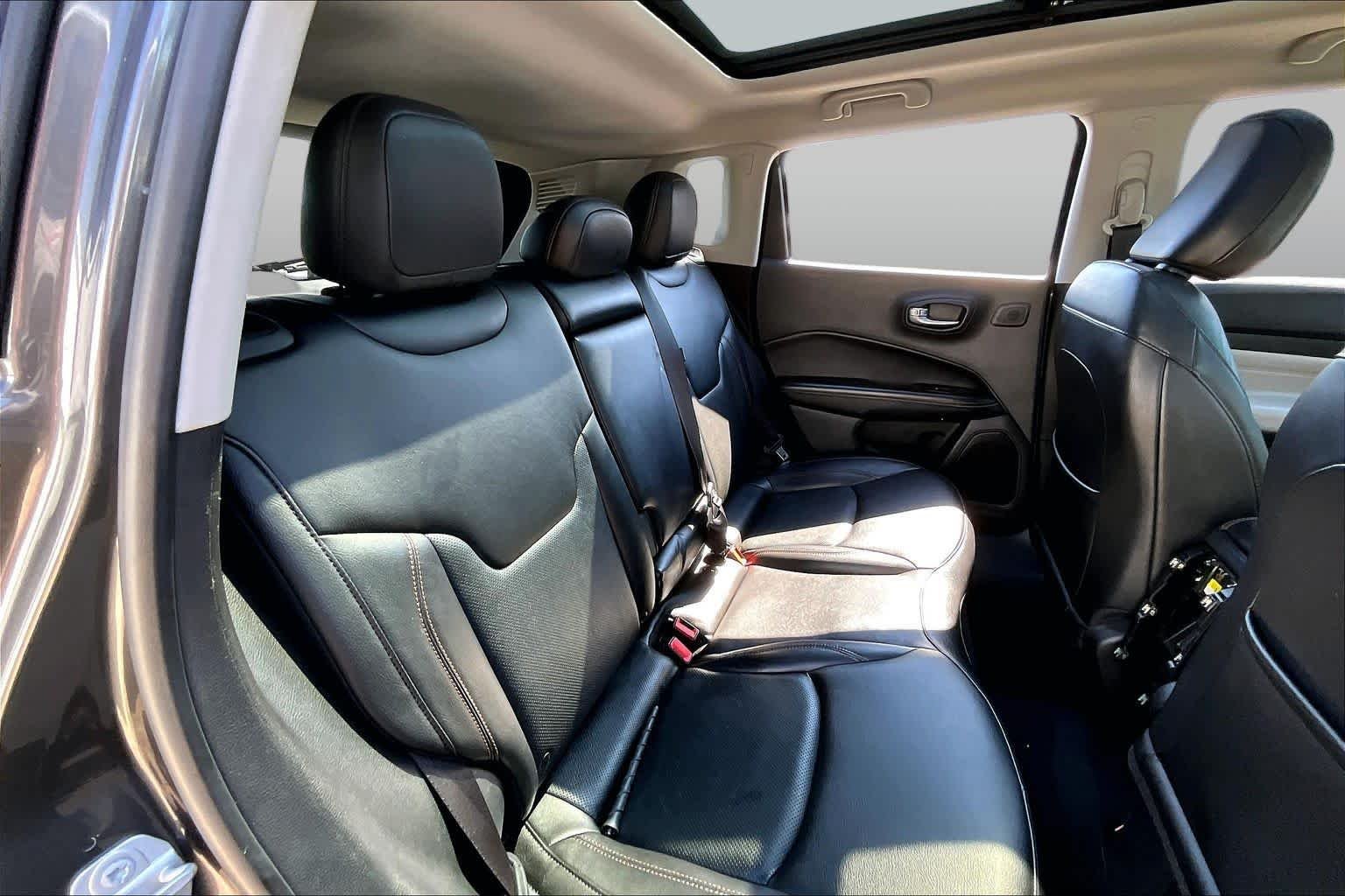 Used 2022 Granite Crystal Metallic Clearcoat Jeep Limited image 19