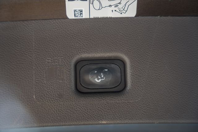 Used 2019 Brown Metallic Lincoln Reserve image 13
