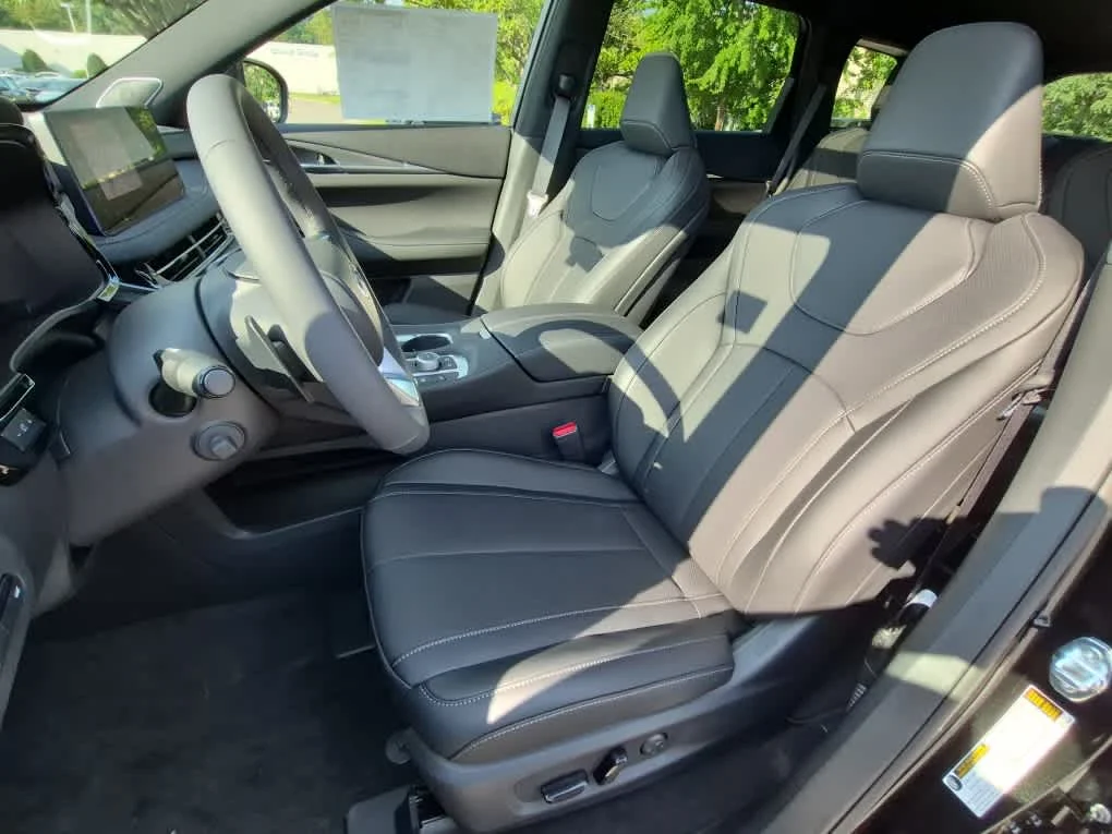 New 2027 MINERAL BLACK INFINITI Sport AWD image 12