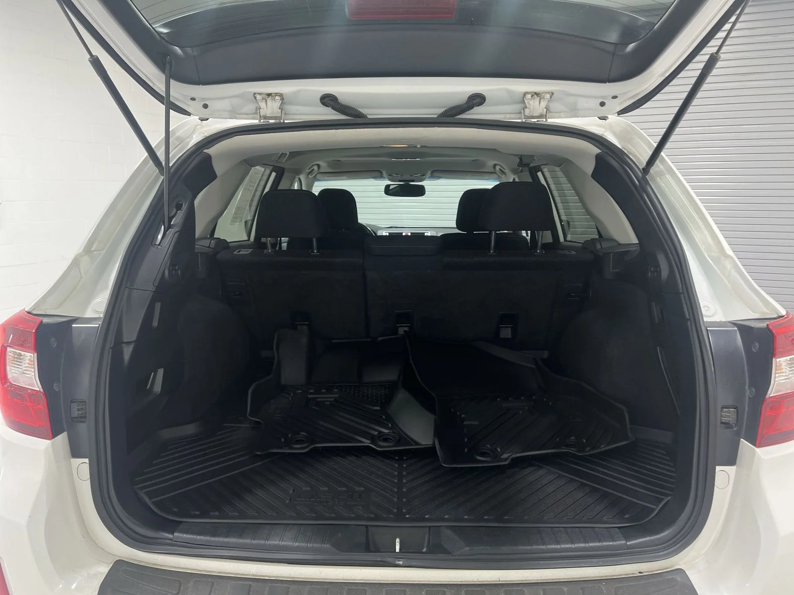 2015 Subaru Outback Premium - Photo 23