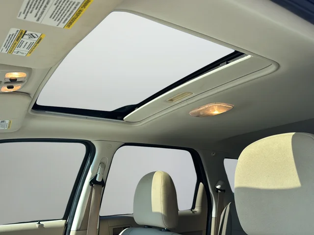 Used 2012 Gold Ford XLT image 19
