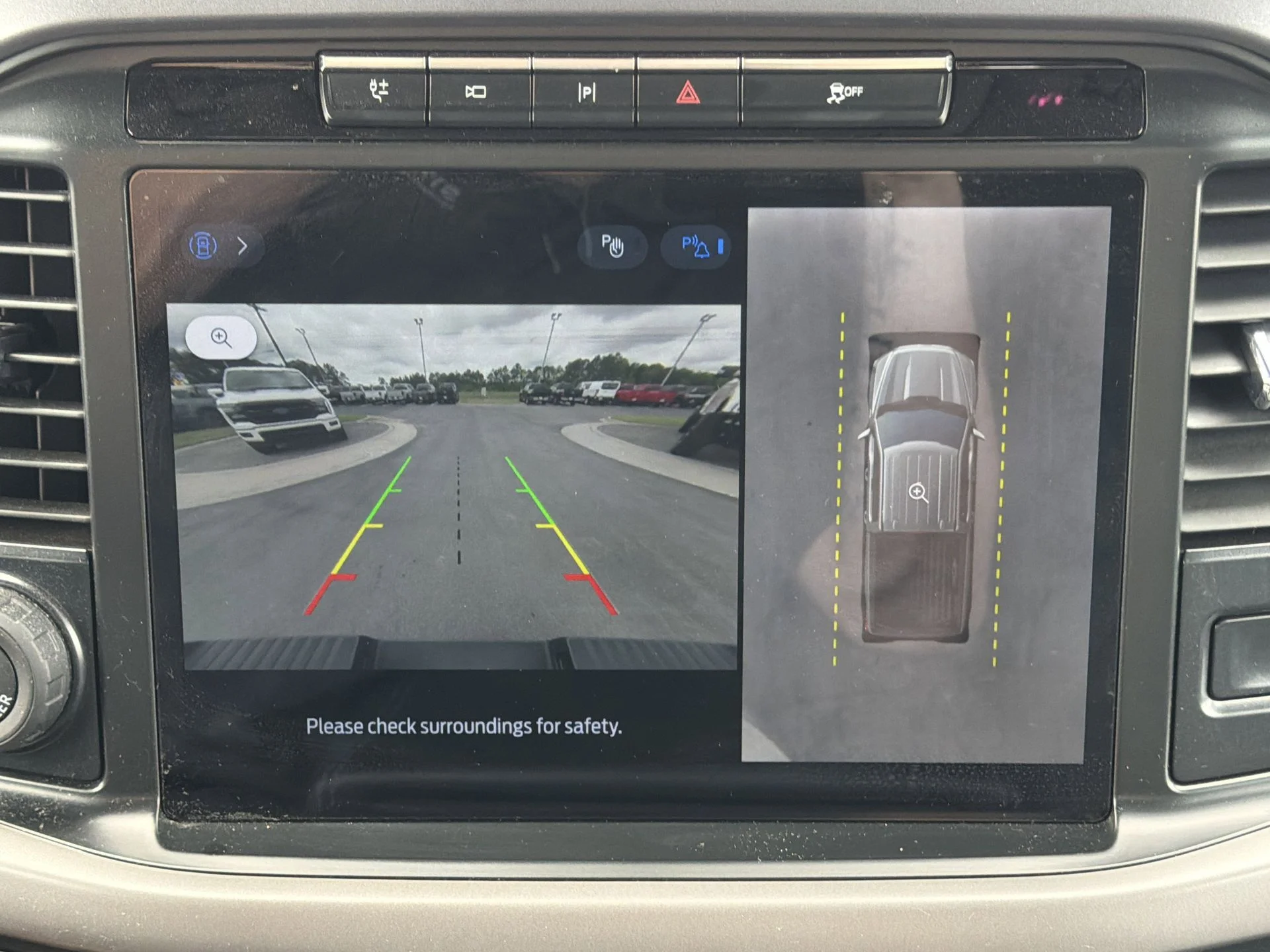Certified Used 2024 Gray Metallic Ford XLT image 5