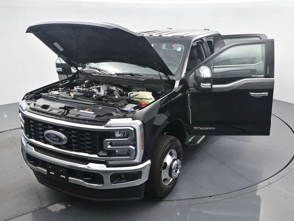 New 2026 Agate Black Metallic Ford F-350® Lariat® image 44