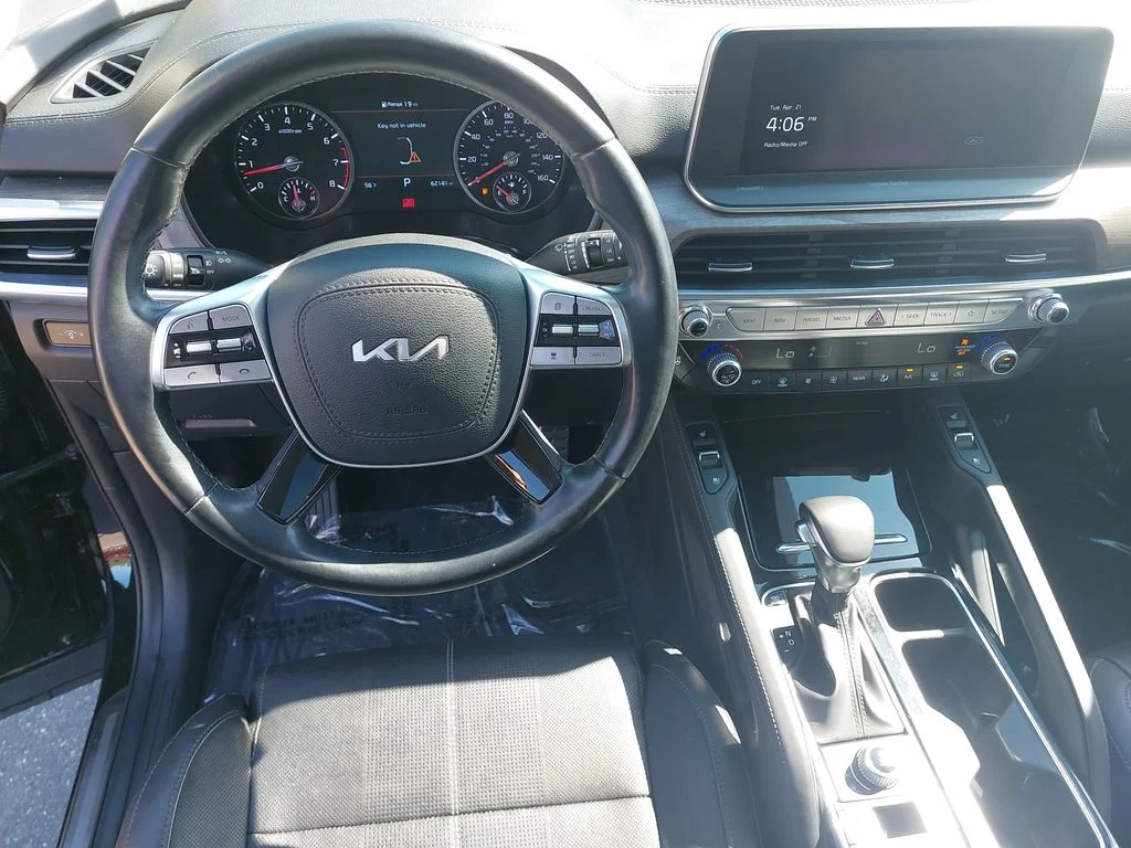 Used 2022 Black Kia SX image 16