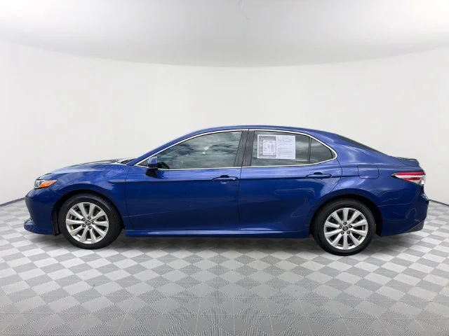 Used 2018 Blue Toyota LE image 8