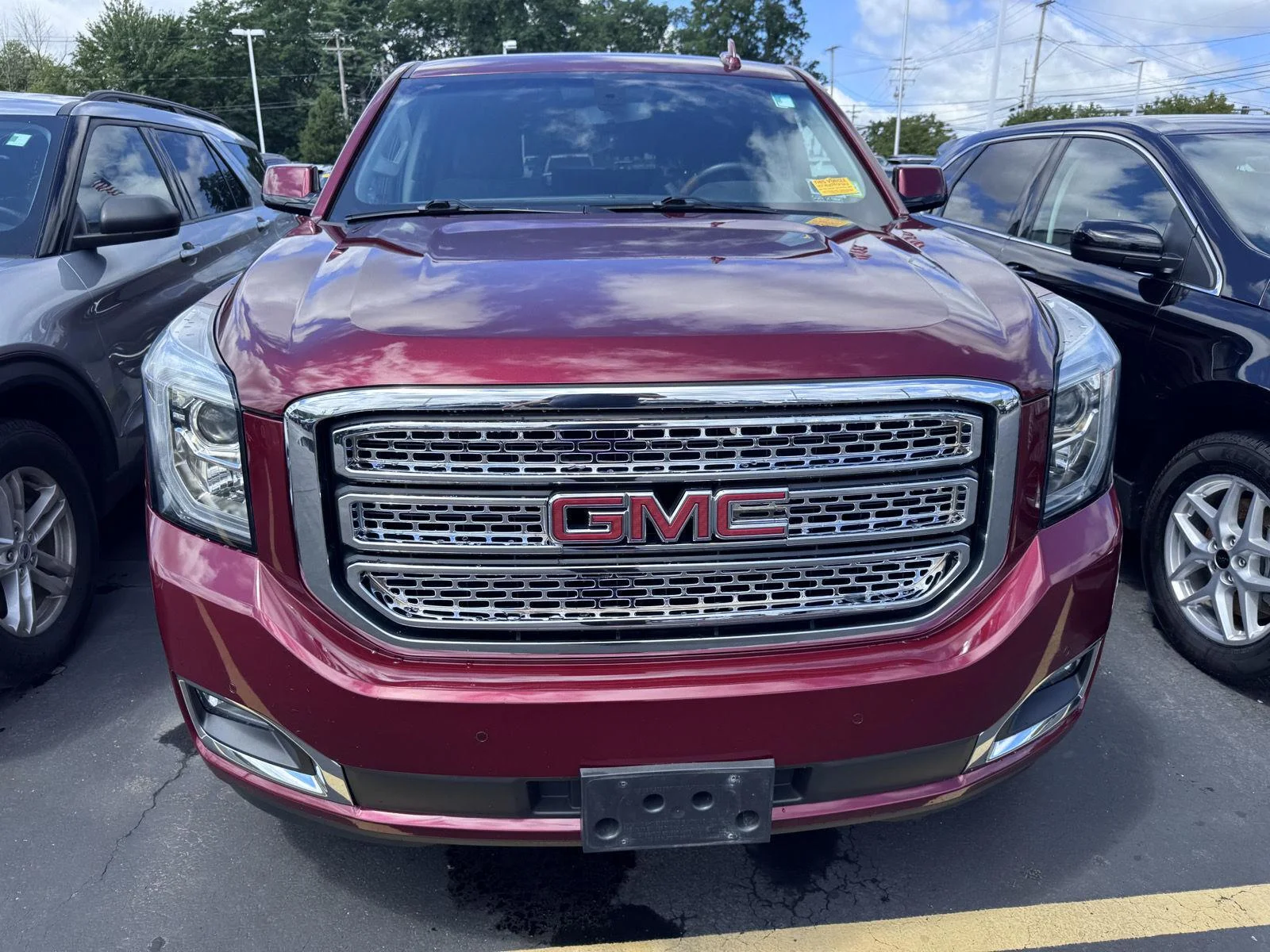 Used 2020 Crimson Red Tintcoat GMC SLE image 2