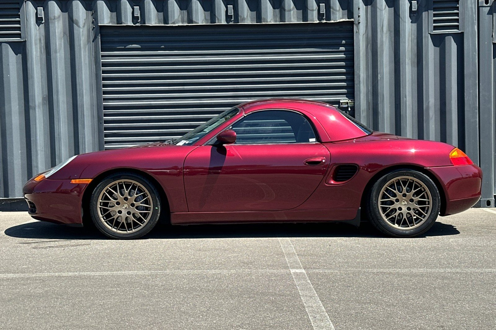Used 1999 ARENA RED Porsche  image 2