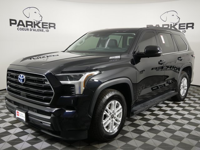 2024 Toyota Sequoia SR5 w/ Premium Pkg