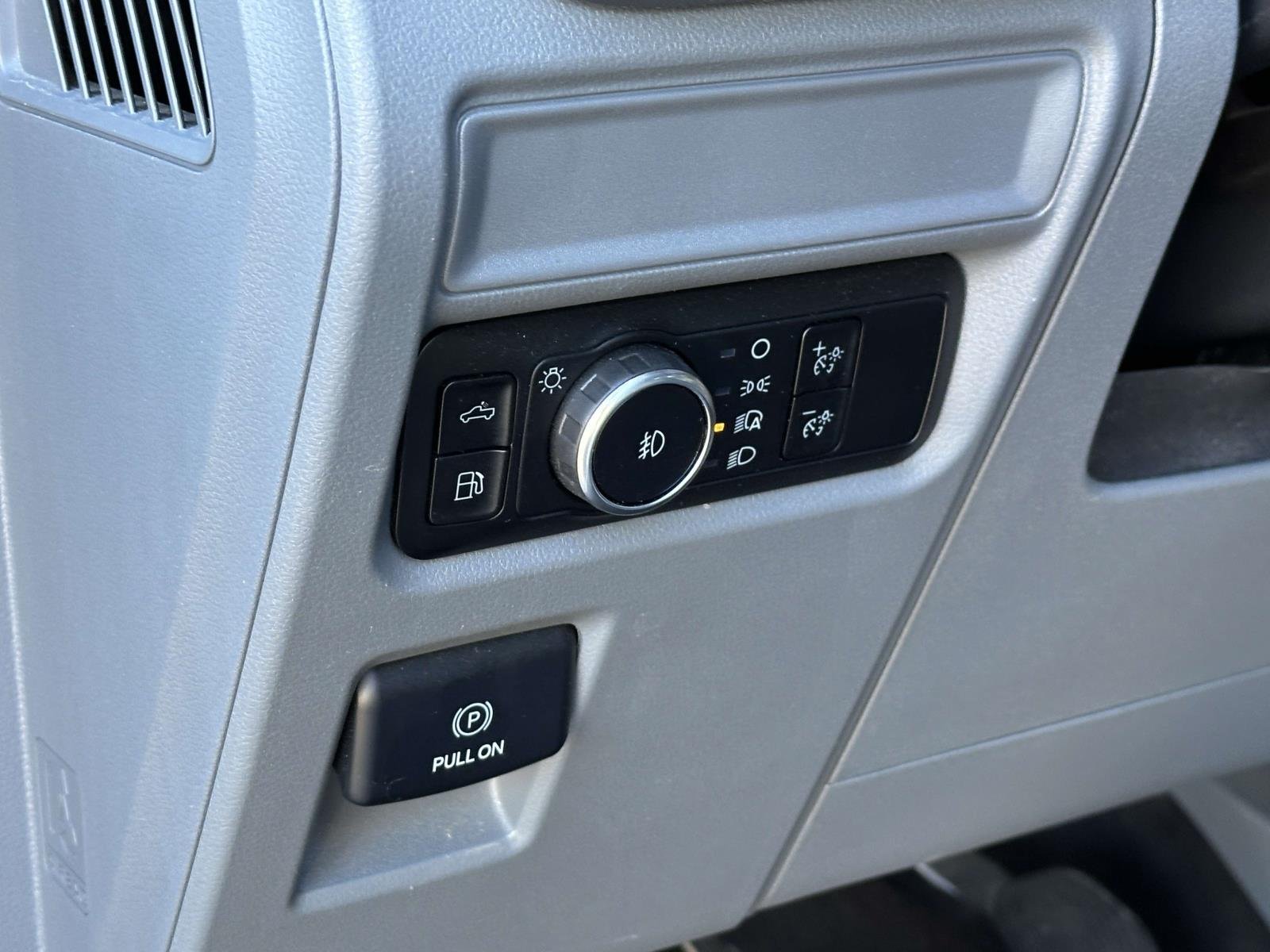 Used 2024 White Ford XLT image 25
