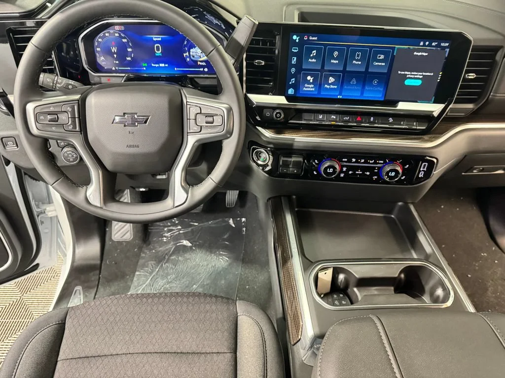New 2026 Summit White Chevrolet LT image 10