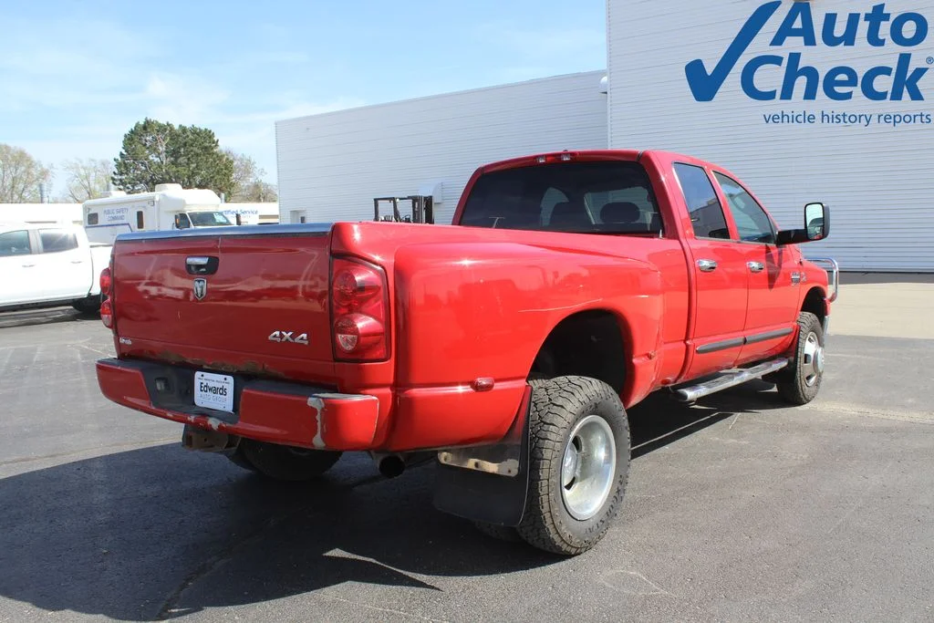 Used 2007 Red Dodge SLT image 3